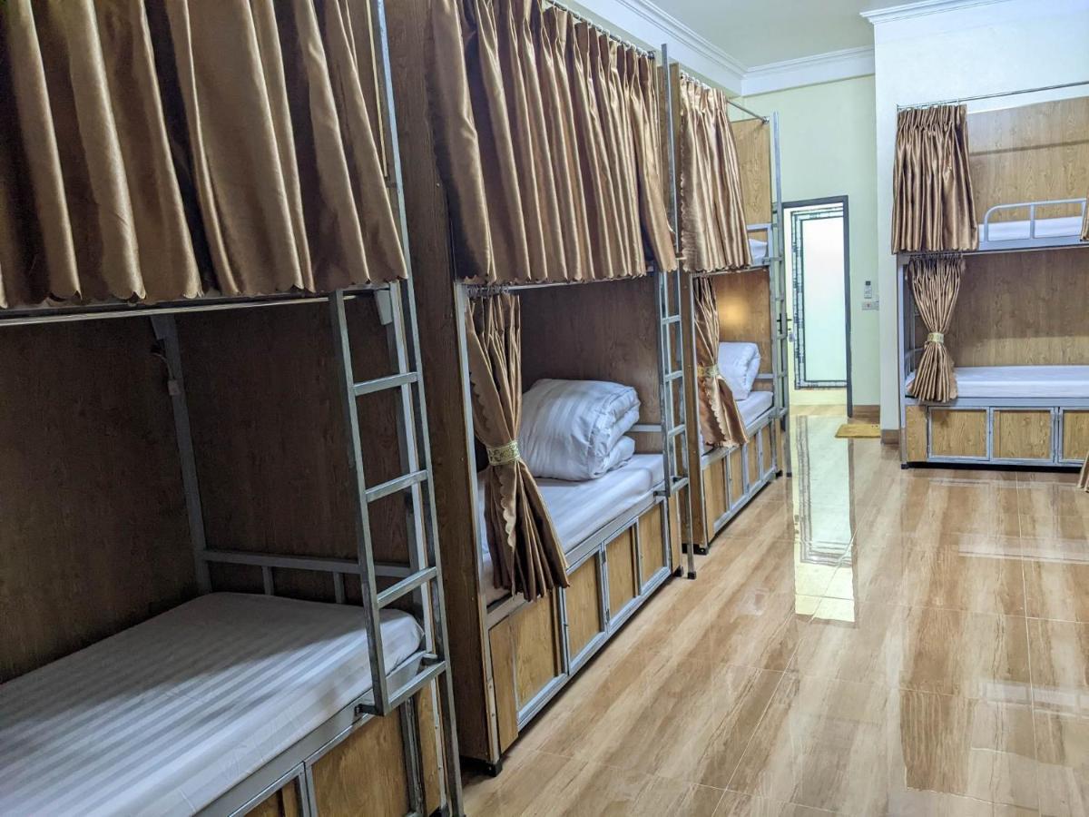 Train Station Backpackers Hostel Νιν Μπιν Εξωτερικό φωτογραφία