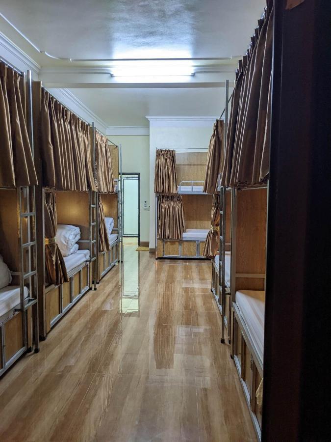 Train Station Backpackers Hostel Νιν Μπιν Εξωτερικό φωτογραφία